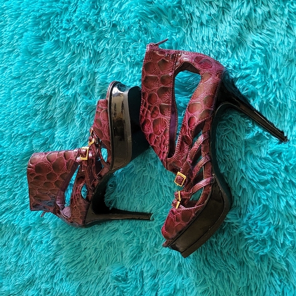 Steve Madden Heels Size 8.5 - Picture 4 of 8